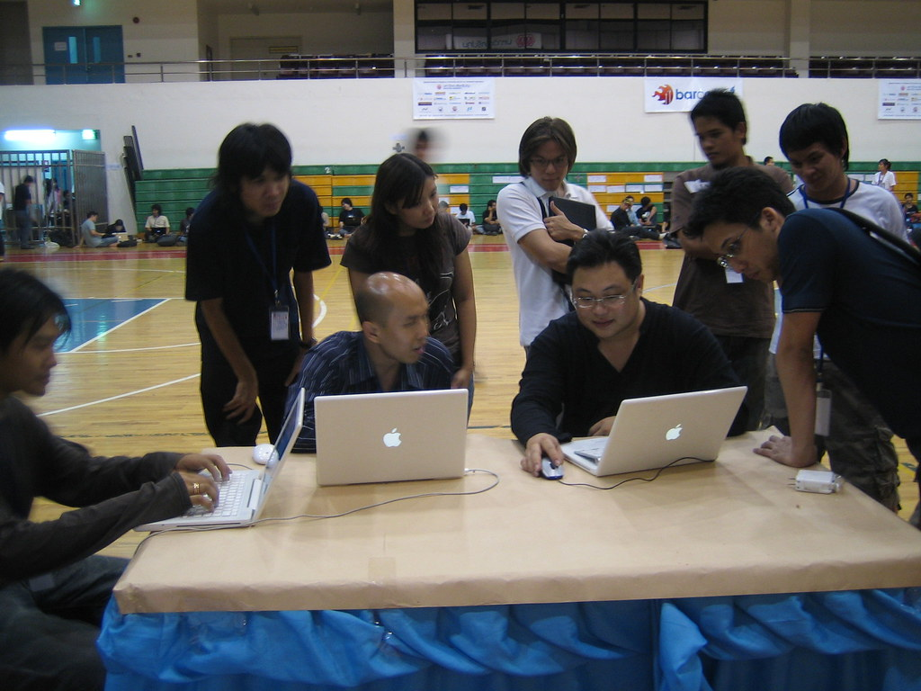 AI showdown: GPT‑5.3-Codex vs Claude Opus 4.6